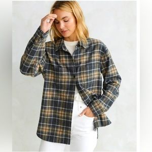 Jenni Kayne O’Keefe Overshirt in Charcoal Plaid.